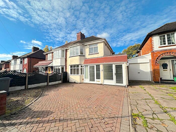 3 Bedroom Semi Detached House For Sale In Cadman Crescent, Fallings Park, Wolverhampton, WV10