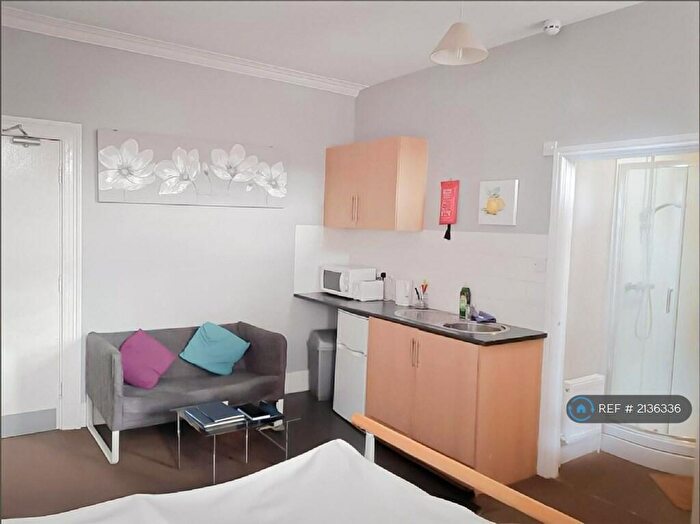 Studio To Rent In London Road, Newcastle U Lyme, ST5