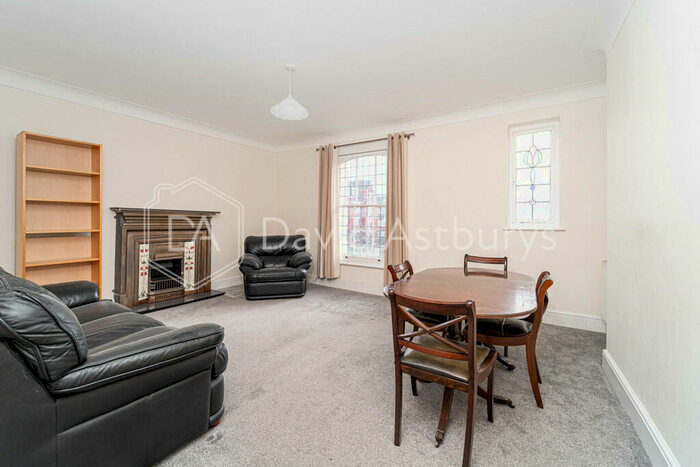 3 Bedroom Flat To Rent In Haringey Park, Crouch End, London, N8