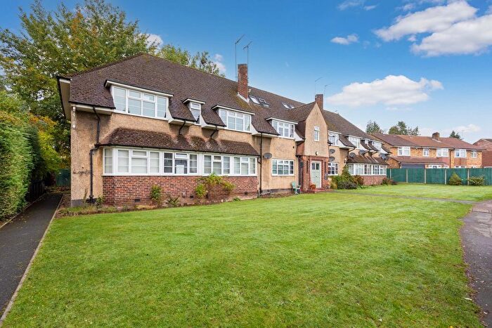 1 Bedroom Flat To Rent In Pinewood Green, Iver, SL0