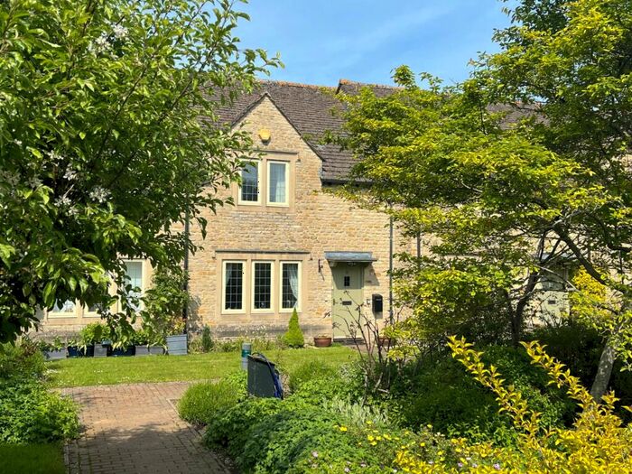 2 Bedroom Retirement Property For Sale In Lygon Court, Fairford, Gloucestershire, GL7