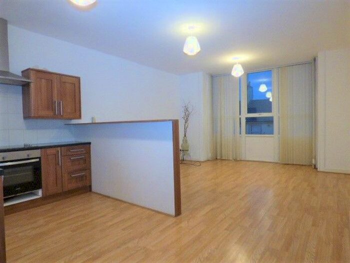 1 Bedroom Flat To Rent In Market Street, Hyde SK14