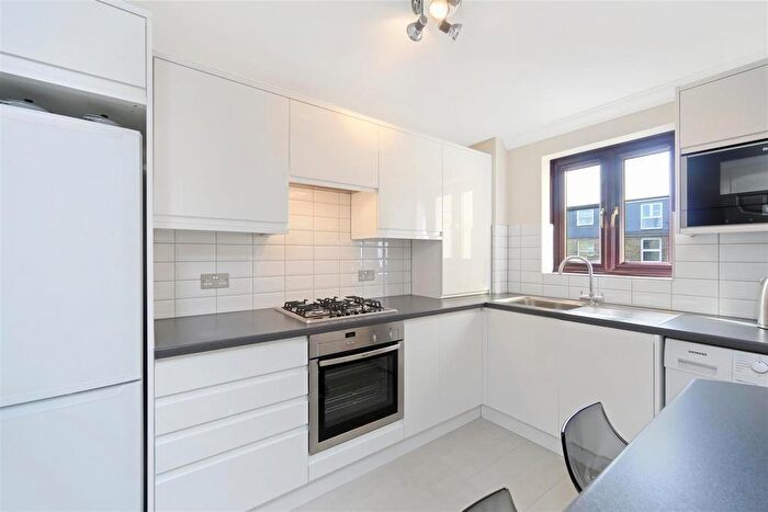 2 Bedroom Apartment To Rent In St James Place, Kingston Upon Thames, KT2