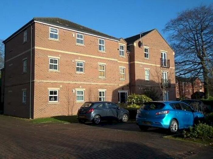 3 Bedroom Apartment To Rent In Caraway Drive, Meanwood, Leeds, LS6