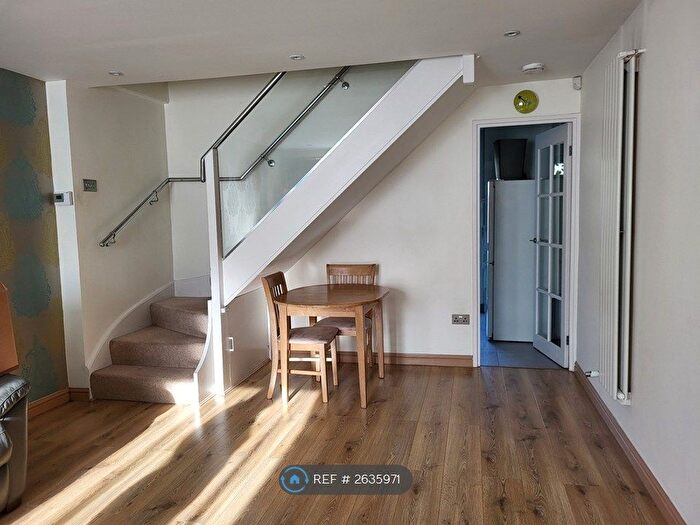 2 Bedroom End Of Terrace House To Rent In Beeton Close, Pinner, HA5