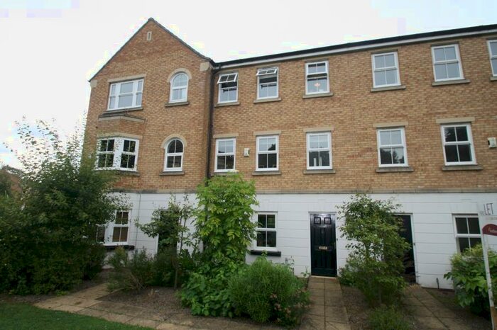 4 Bedroom Town House To Rent In Mansion Gate, Chapel Allerton, LS7