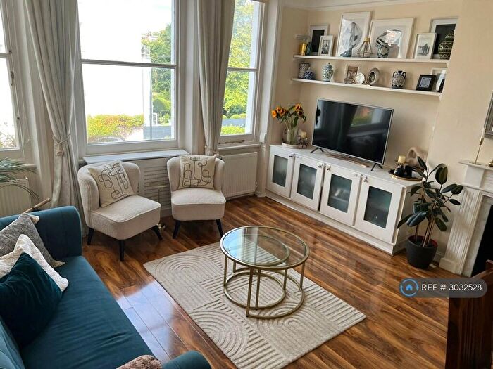2 Bedroom Flat To Rent In Belsize Park Gardens, London, NW3