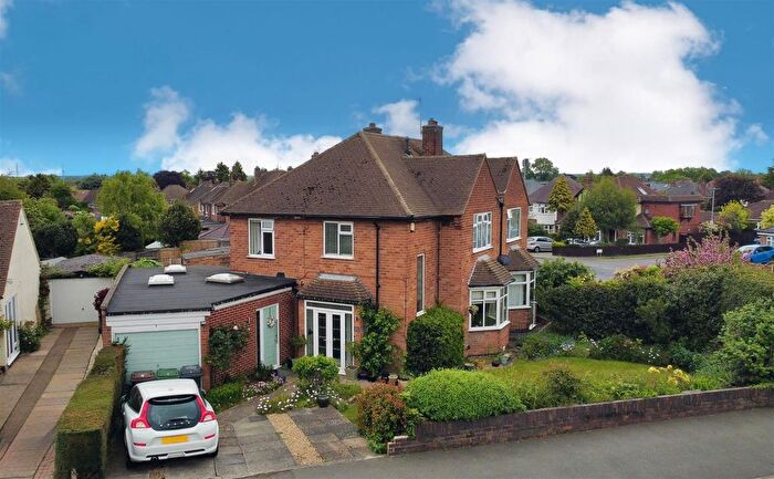 3 Bedroom Semi Detached House For Sale In Ambergate Drive, Birstall, LE4