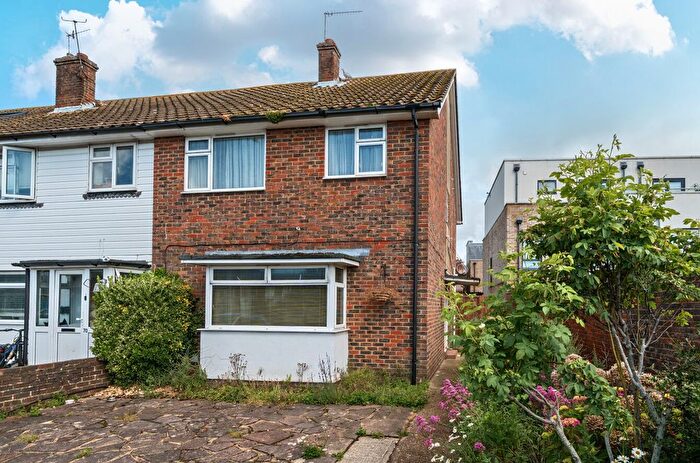 3 Bedroom End Of Terrace House For Sale In Rectory Gardens, Worthing, West Sussex, BN14