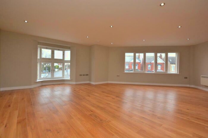 2 Bedroom Apartment To Rent In The Grosvenor House, Moortown, Leeds, LS17