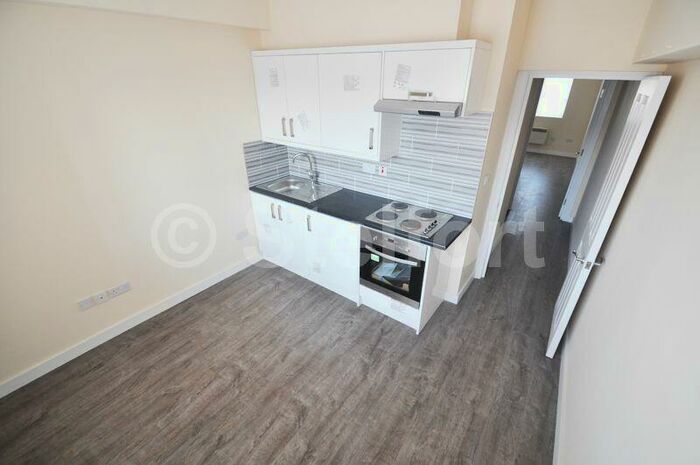1 Bedroom Apartment To Rent In Camden Road, London, N7