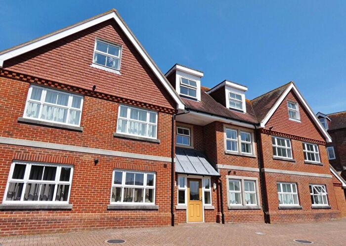 2 Bedroom Flat To Rent In Ratton Road, BN21