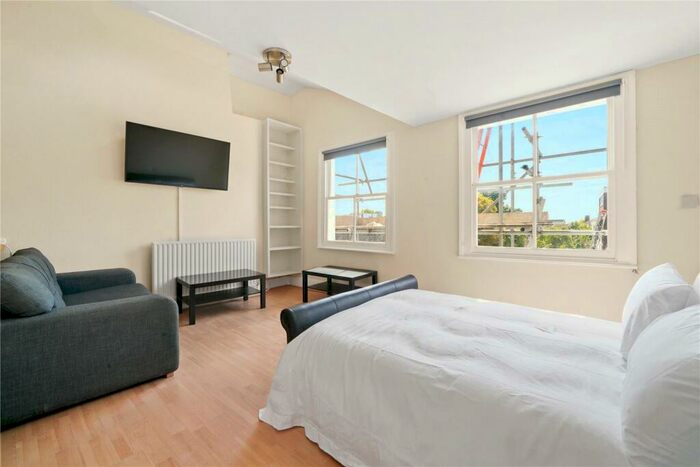 Flat To Rent In Belgrave Gardens, St John's Wood, NW8
