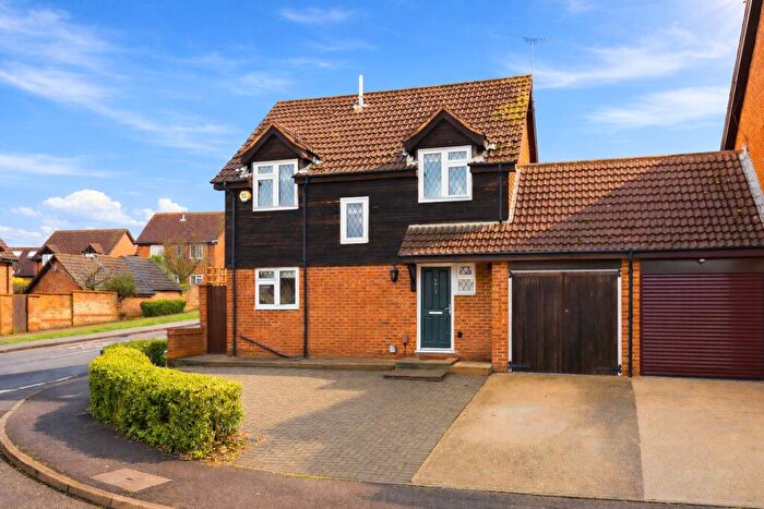 4 Bedroom Detached House For Sale In Highview Gardens, St. Albans, Hertfordshire, AL4