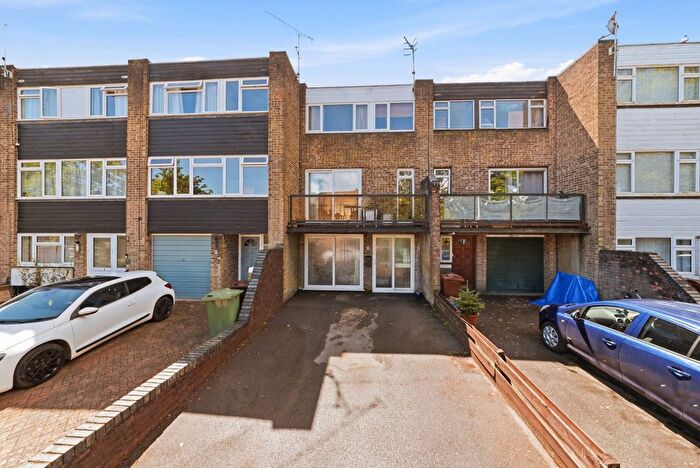 4 Bedroom Terraced House For Sale In Tudor Court, Tunbridge Wells, TN2