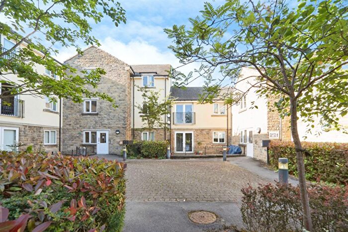 2 Bedroom Flat For Sale In Station Square, Stanningley, Pudsey, LS28