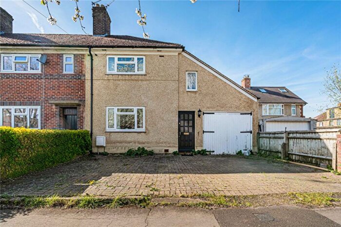 3 Bedroom End Of Terrace House For Sale In Croft Road, Marston, Oxford., OX3