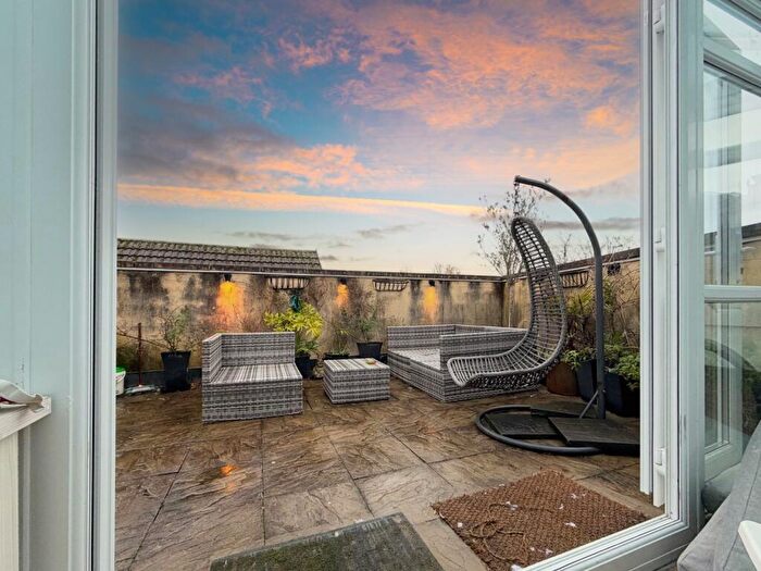 5 Bedroom Flat To Rent In Miskin Street, Cathays, CF24