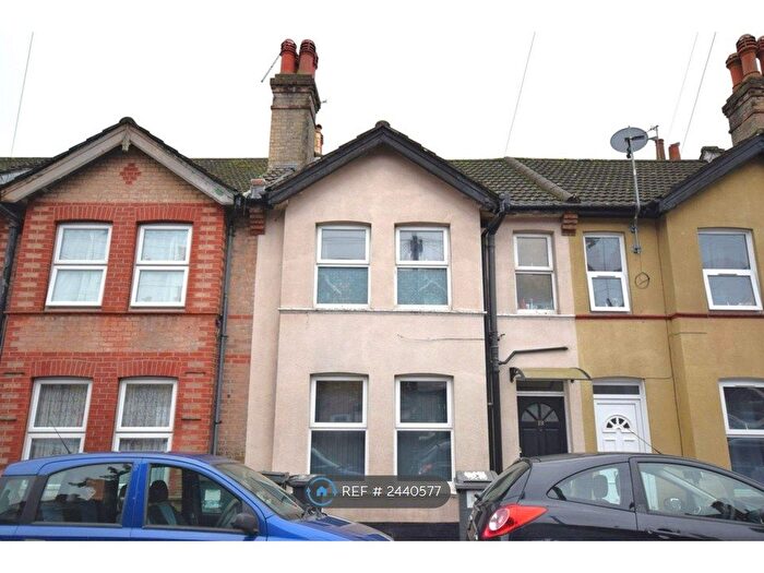 4 Bedroom Terraced House To Rent In Corporation Road, Bournemouth, BH1