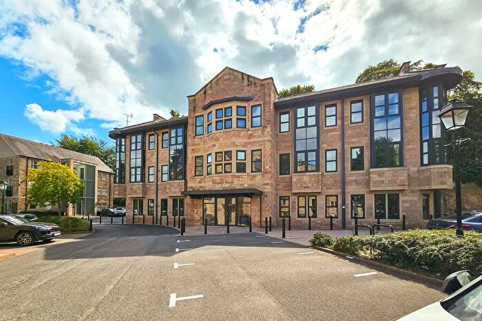 3 Bedroom Apartment To Rent In Windsor Court, Clarence Drive, HG1