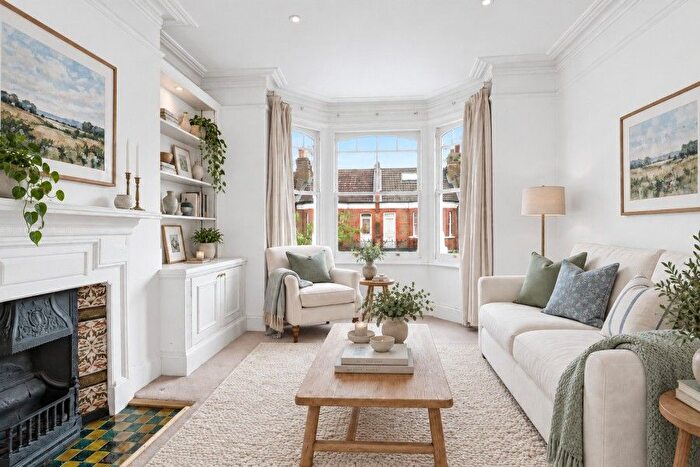 4 Bedroom Flat For Sale In Blackett Street, SW15