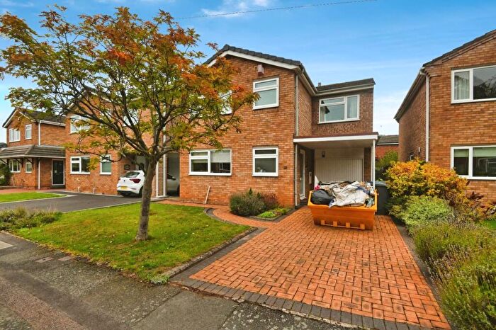 4 Bedroom Detached House For Sale In Falna Crescent, Tamworth, B79