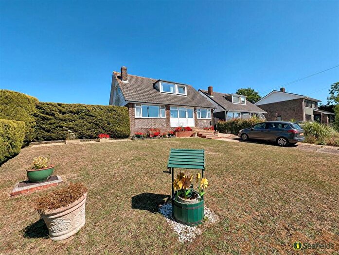 3 Bedroom Detached House For Sale In The Glade, Nettlestone, PO34