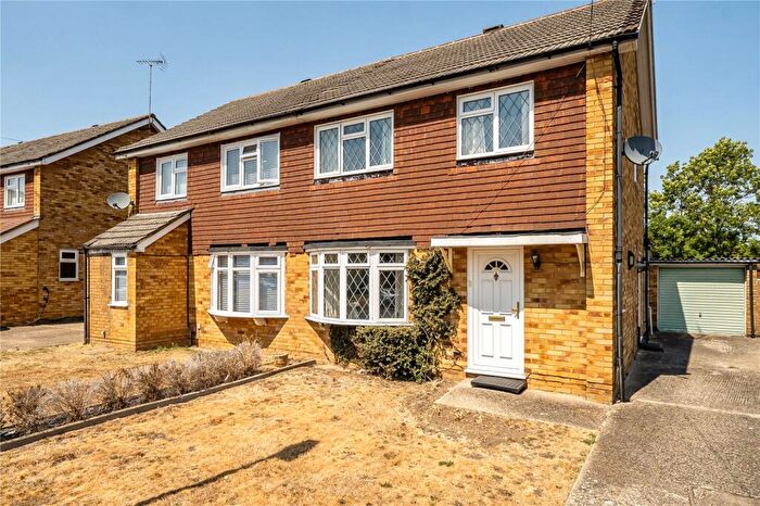 3 Bedroom Semi-Detached House For Sale In Burlsdon Way, Bracknell, Berkshire, RG12