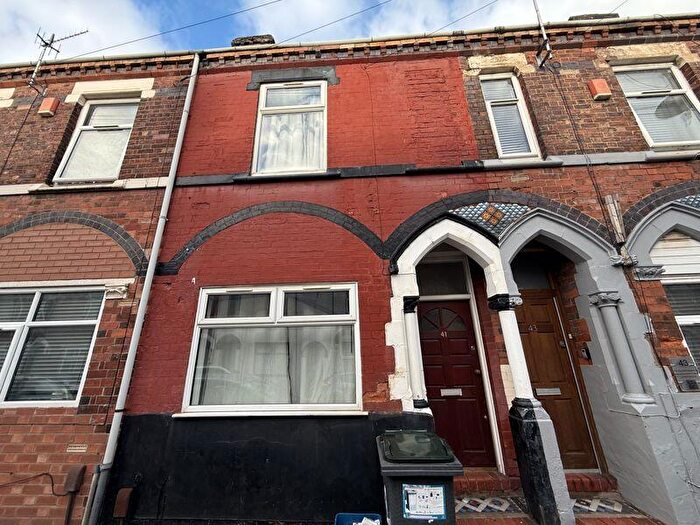 4 Bedroom Terraced House For Sale In Beresford Street, Stoke-On-Trent, ST4