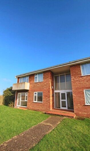 2 Bedroom Flat To Rent In Grafton Court, Selsey, PO20