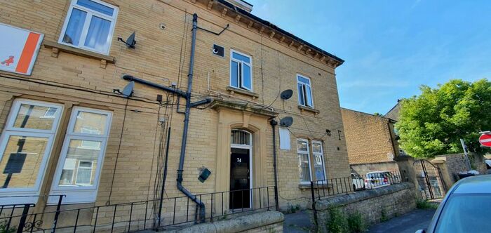Studio To Rent In Duckworth Terrace, Bradford, BD9