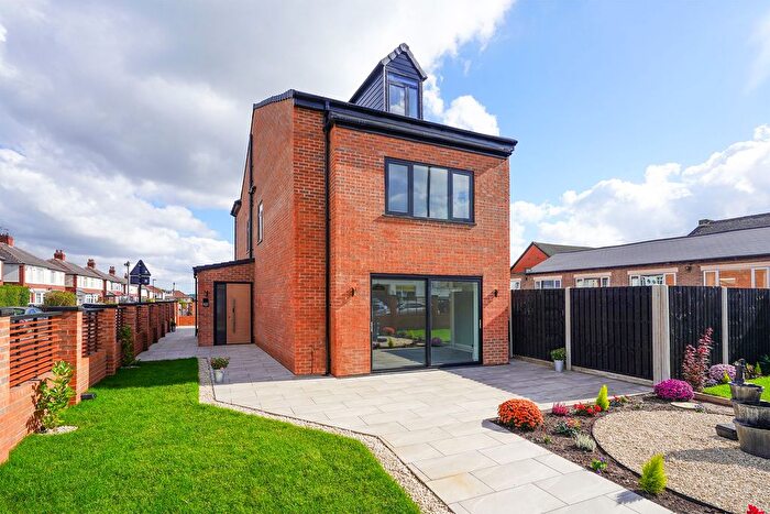 5 Bedroom Detached House For Sale In Derbyshire Lane, Sheffield, S8
