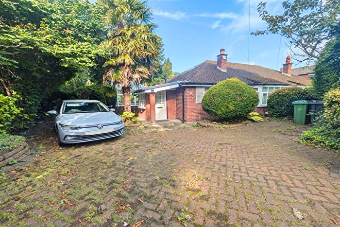 3 Bedroom Semi-Detached Bungalow To Rent In Dowson Road, Hyde, SK14