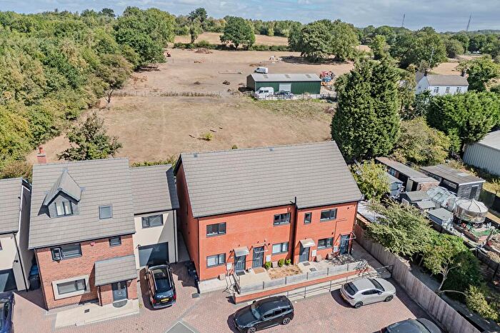 2 Bedroom End Of Terrace House For Sale In Browns Blue Close, Markfield, LE67