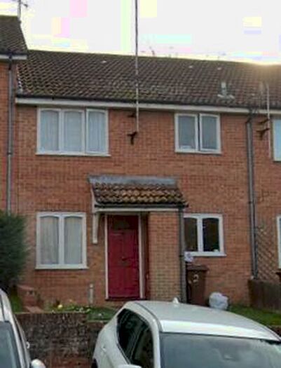1 Bedroom Terraced House To Rent In , Chilham Close, Chatham, Kent, ME4
