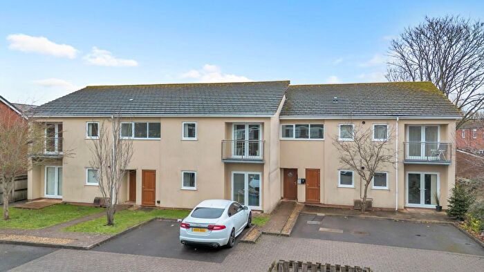 2 Bedroom Flat For Sale In Bamfield Court, Hengrove, BS14