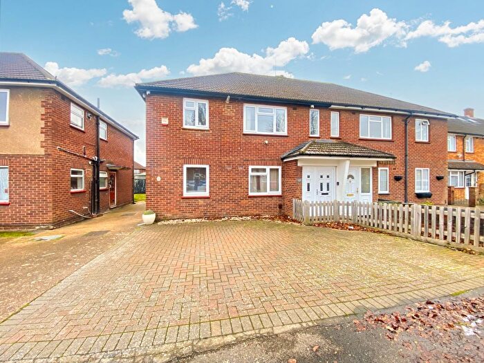 2 Bedroom Maisonette To Rent In Grosvenor Avenue, Hayes, Greater London, UB4