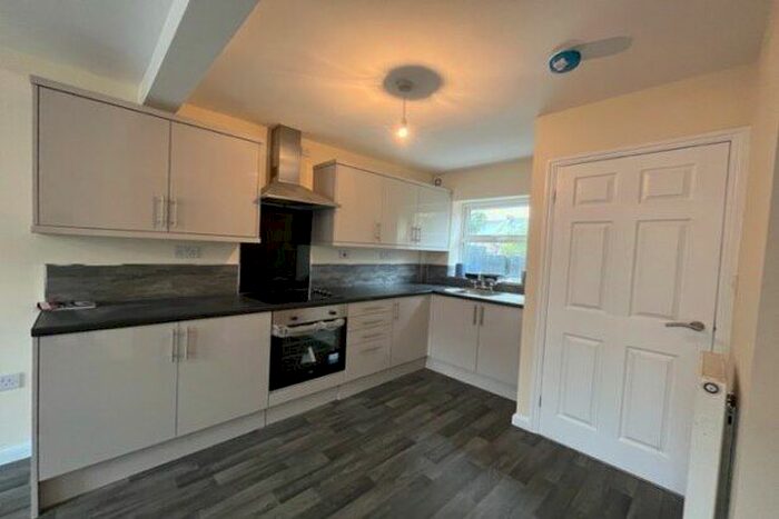 2 Bedroom Property To Rent In Hoole Street, Chesterfield, S41