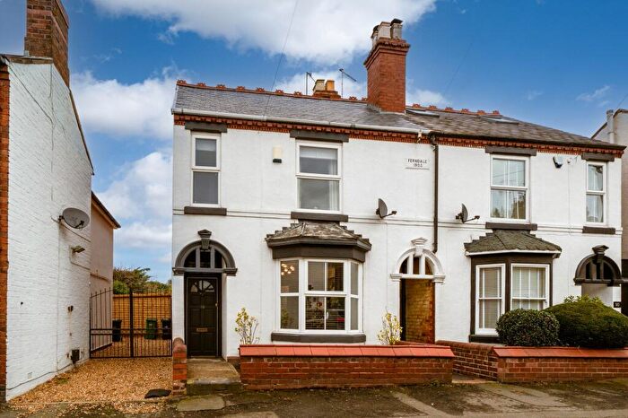 4 Bedroom Semi Detached House For Sale In Brook Street, Stourbridge, DY8