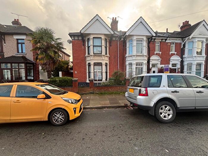 3 Bedroom End Terrace House For Sale In Ophir Road, Portsmouth, PO2