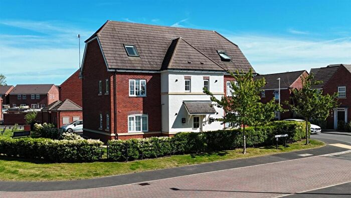 2 Bedroom Flat For Sale In Ropeway, Bishops Itchington, Southam, CV47