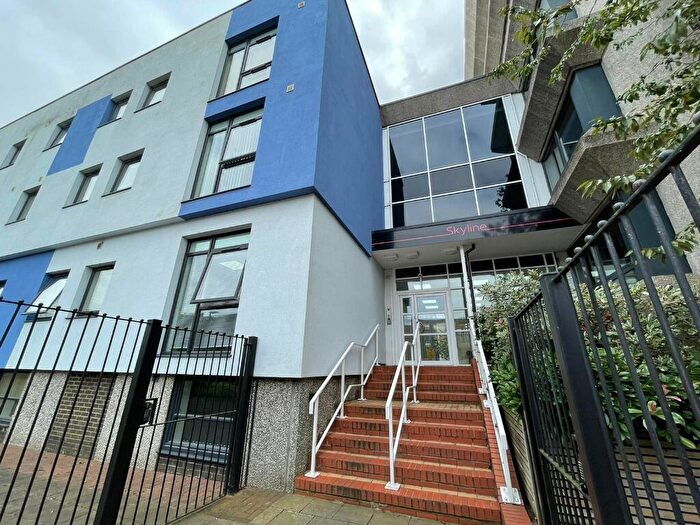2 Bedroom Flat To Rent In Skyline Apartments, Stevenage, SG1