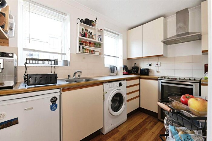 1 Bedroom Flat For Sale In Greyhound Road, Sutton, SM1