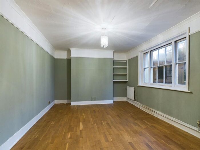 1 Bedroom Flat For Sale In St. James's Avenue, Brighton, BN2