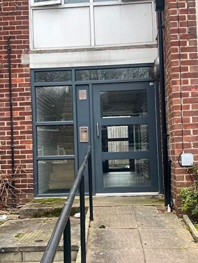 1 Bedroom Flat To Rent In Ford Lane, Liverpool, L21