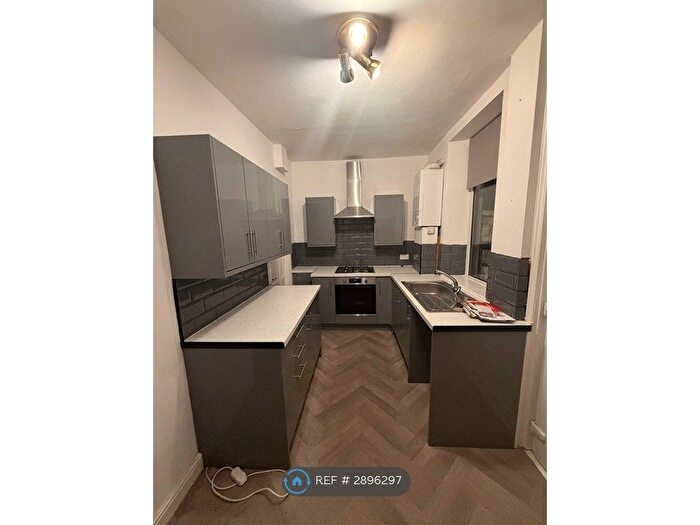3 Bedroom Terraced House To Rent In Chelsea St, Keighley, BD21