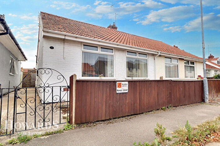 2 Bedroom Semi-Detached Bungalow For Sale In Edgerton Road, Lowestoft, NR33