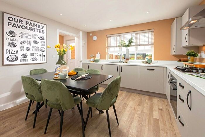 3 Bedroom Semi-Detached House For Sale In Henley Gate, Ipswich, IP1