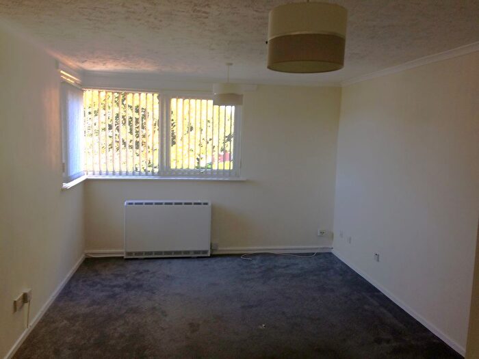 1 Bedroom Flat To Rent In Wellington Road, Bilston, WV14