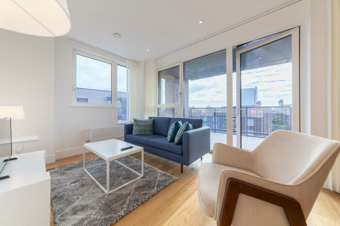 1 Bedroom Apartment To Rent In Harbourside Court, Gullivers Walk, London, SE8